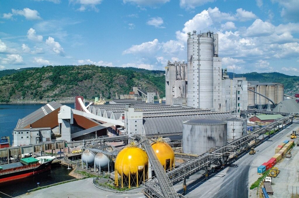 16_BIld16L_YARA_Porsgrunn-334542e3bcf0a67e[1]